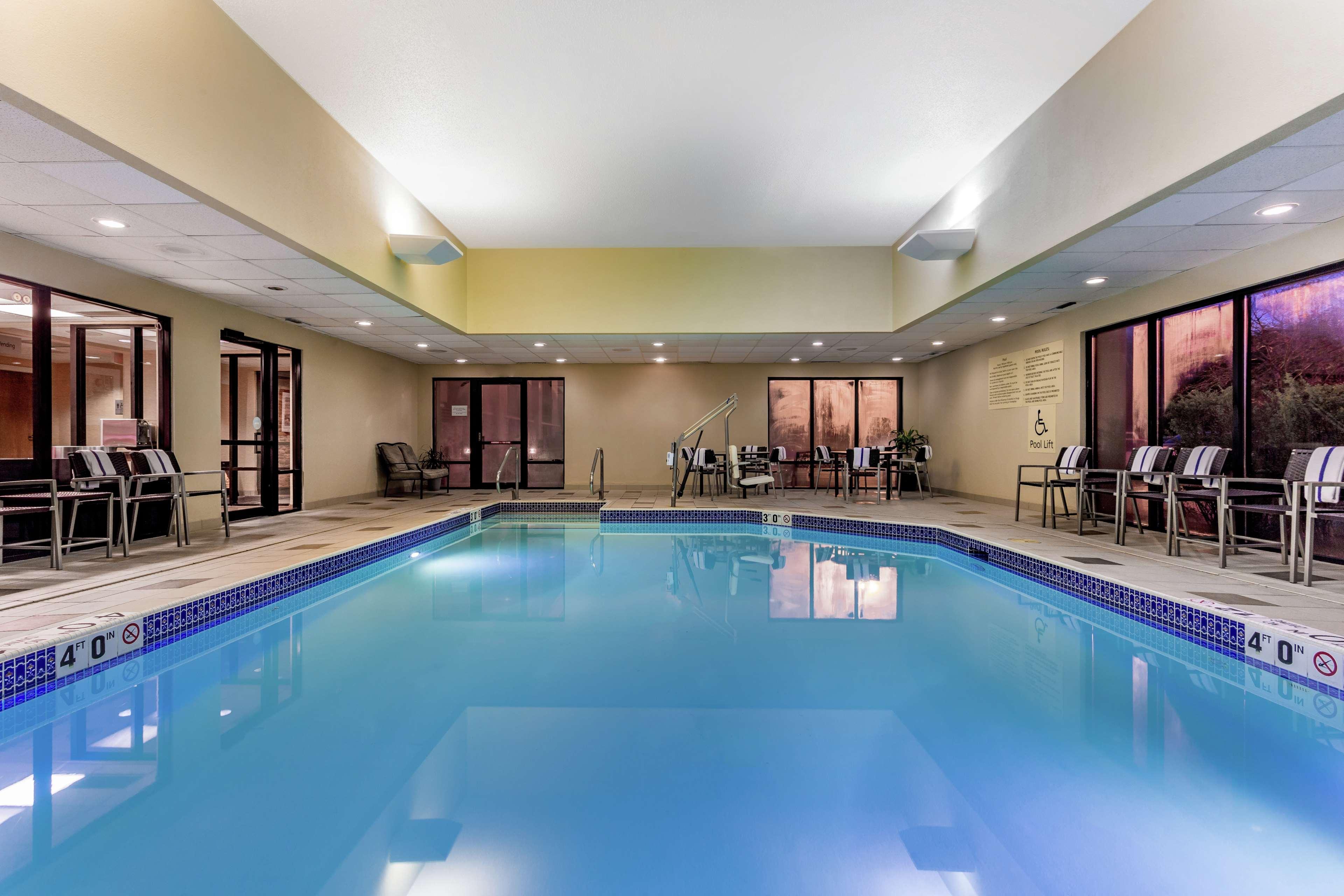 Hampton Inn Milwaukee Airport Bagian luar foto