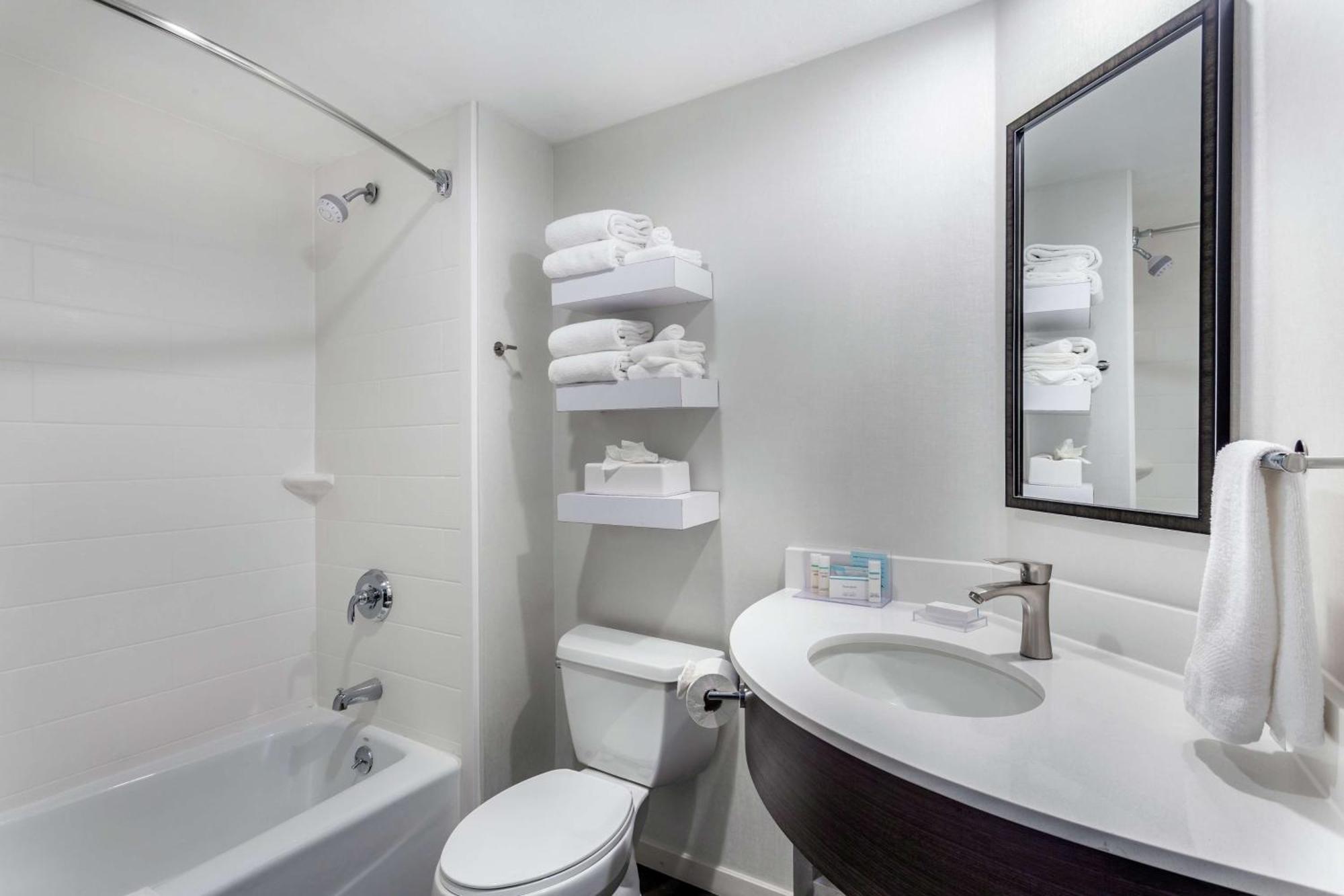 Hampton Inn Milwaukee Airport Bagian luar foto