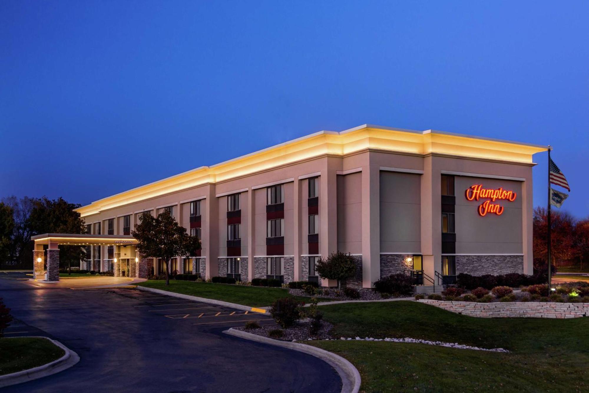 Hampton Inn Milwaukee Airport Bagian luar foto