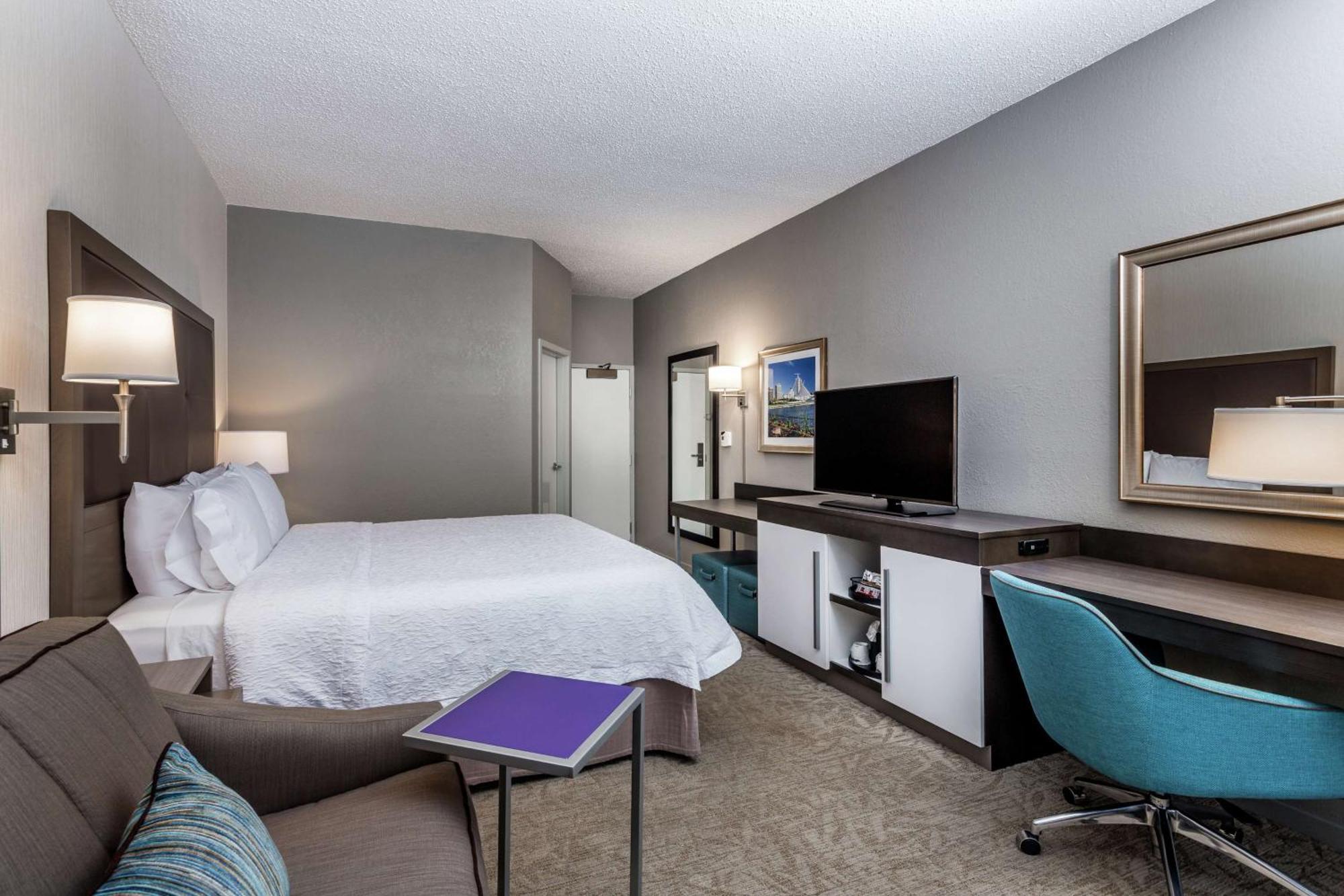 Hampton Inn Milwaukee Airport Bagian luar foto