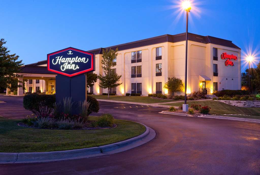 Hampton Inn Milwaukee Airport Bagian luar foto